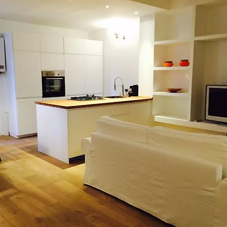 Apartment Canonica *